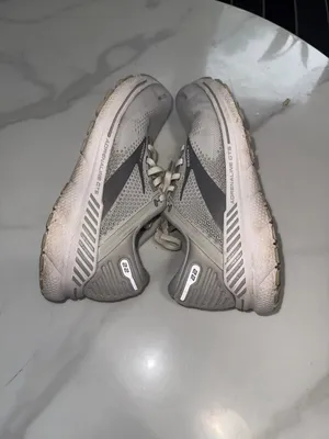 Brooks Women's Adrenaline GTS Running Shoes - Light Gray/Off-White thumbnail 7