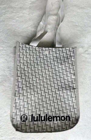 Lululemon Athletica Holiday Edition Reusable Tote Bag thumbnail 1