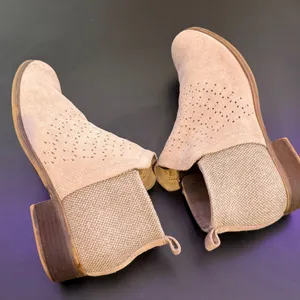 TOMS Suede Leather Ankle Boots Low Block Heel Western BOHO Booties Size 7.5 Deia thumbnail 6