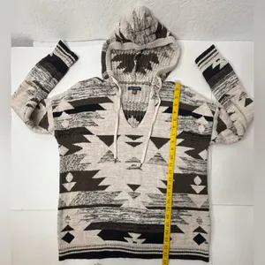 American‎ Eagle Outfitters Sweater Sz XS Hooded Aztec Brown Tan Pullover Knitted thumbnail 3