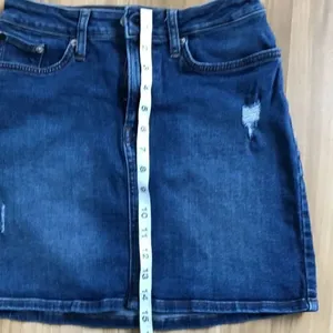 Calvin Klein Jeans Skirt. Mini. Size 26. thumbnail 4