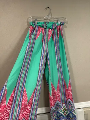 Tyche Bright Pink Top with Green & Multicolor Printed Wide-Leg Pants thumbnail 4
