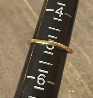Vintage 1985 Avon soft sweep crystal pinky ring Gold thumbnail 7