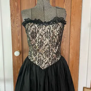 Vntg Gunne Sax Lace Corset Style Sweetheart Ruffled Strapless Gown 11/Modern 6 thumbnail 4