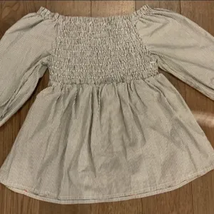 Floral smocked shirt size XL thumbnail 2