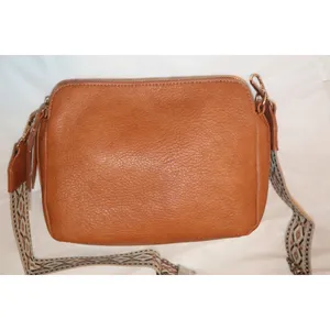 Sugu Andrea triple compartment shoulder bag with detachable strap thumbnail 7