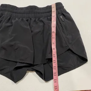 Lululemon Size 8 Black Running Shorts Zip Pockets Athletic Workout thumbnail 6