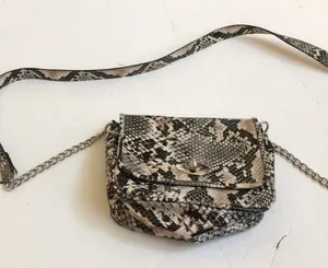 FINAL MARKDOWN Ladies mini cross body bag thumbnail 1