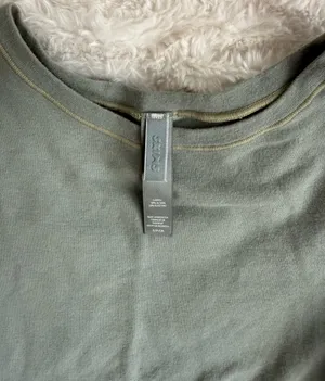 SKIMS Classic Crewneck Short Sleeve Tee - Olive thumbnail 2