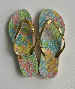 Lilly Pulitzer Gold-Strap Floral Pattern Flip Flops thumbnail 1