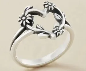 Gorgeous Stainless Steel Silver Hollow Heart Ring Size 8 thumbnail 1