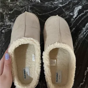 Old Navy Women's Tan Slip-On Shoes thumbnail 2