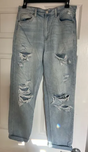 American Eagle Mom Jeans Ripped thumbnail 1