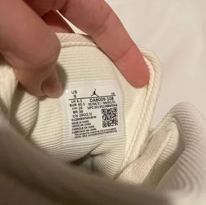 Air Jordan 1 Mid SE ‘Corduroy’ thumbnail 7