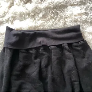 Good American black off the shoulder sweatshirt thumbnail 4