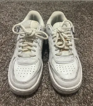 Nike Air Force 1 thumbnail 1