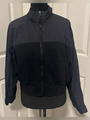 Fabletics Bobbie Glam Black Jacket Cropped Lightweight Bomber Athletic Zip-Up thumbnail 2