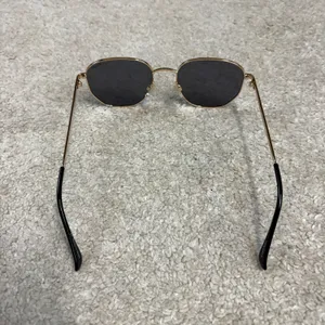Quay Women's Big Time Metal Hexagonal Frame Polarized Sunglasses Gold thumbnail 2