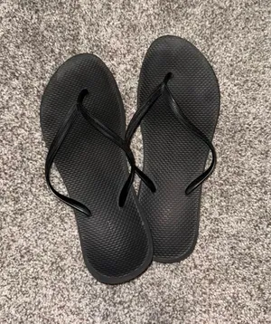 American Eagle Black Flip-Flops  thumbnail 1