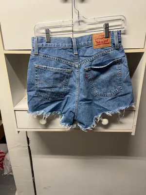 Levi’s Shorts Denim High-Rise Distressed thumbnail 2