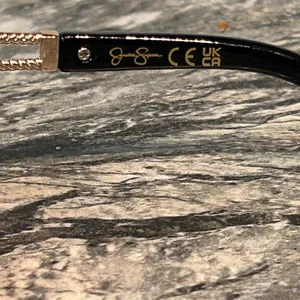 Jessica Simpson Elegant Black and Gold Sunglasses with Hard Case NWOT thumbnail 6