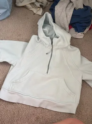 Lululemon Scuba thumbnail 1