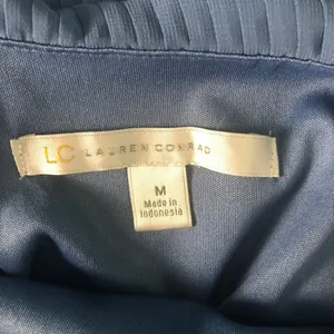 Lauren Conrad Maxi Blue Sleeveless Pleated Dress Size M thumbnail 3