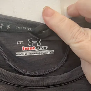 FINAL MARKDOWN Ladies under armour top xs thumbnail 3