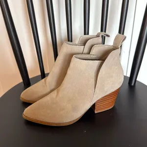 Dolce Vita Daine tan suede pull on booties size 6 thumbnail 4