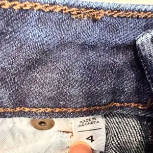 LOFT Outlet Curvy Skinny Jeans Dark Wash‎ Womens Size 4 Clean Wash Flattering thumbnail 6