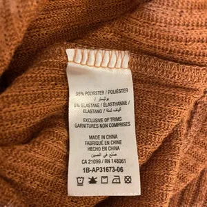Ardene Cropped Ribbed Turtle Neck Sweater, Burnt Orange, Size M, NWOT thumbnail 6