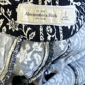 Abercrombie & Fitch Bohemian Floral Pattern Flare Leg - 0 thumbnail 7