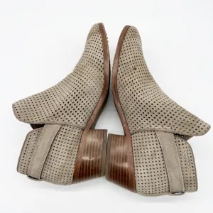 Sam Edelman Womens 9 Paula‎ Perforated Leather Buckle Ankle Boot Putty Suede thumbnail 6
