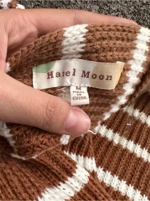 Hazel Moon Brown Sweatshirt Size Medium 0262 thumbnail 2