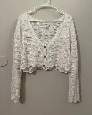 Pink Rose Cream Cropped Crochet Cardigan with Wooden Buttons thumbnail 1
