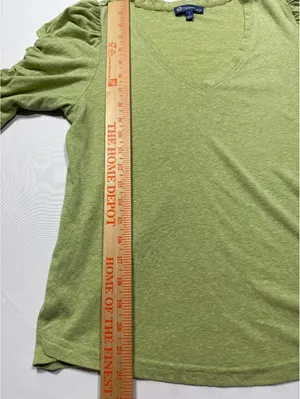Democracy Green Puff Sleeve V-Neck Top - Size Small, Comfy & thumbnail 4