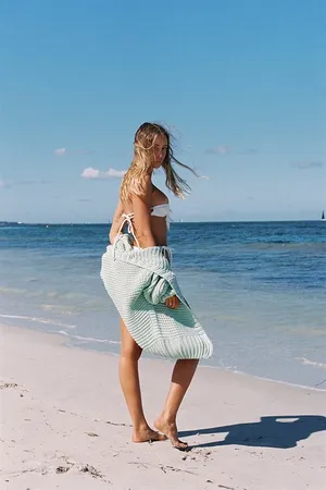 Sabo Skirt Mint Chunky Panama Cardi and Shorts Set. Size Medium Cardigan:Small Shorts:Medium thumbnail 4