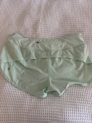 Lululemon Shorts Speed Up 2.5" Low-Rise thumbnail 2