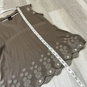 BCBG Max Azria Vintage Embroidered Top v neck sleeveless peplum womens Brown xlarge kidcore y2k thumbnail 5