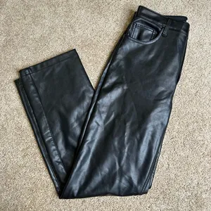 Abercrombie & Fitch The 90s Straight Ultra High Rise Black‎ Leather Pants thumbnail 3