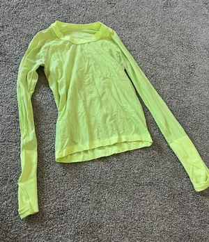 Lululemon Shirt Swiftly Tech Long Sleeve Mid Length thumbnail 1