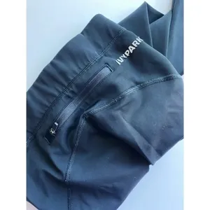 Ivy Park • Black Workout Leggings thumbnail 5