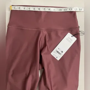 Alo Yoga NWT 7/8 High-Waist Airlift Leggings In A Burgundy Truffle Size L thumbnail 4