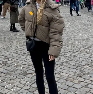 ZARA Cropped Puffer Jacket thumbnail 2