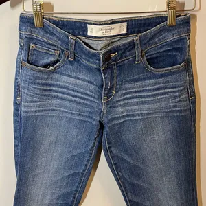 Abercrombie & Fitch Boot‎ Cut Jean Blue Size 4S 27/31 thumbnail 2