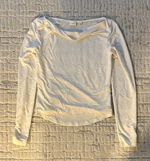 Aritzia Wilfred Top thumbnail 1
