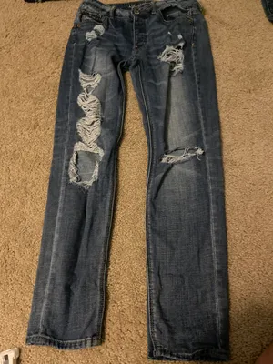 American Eagle mom jeans thumbnail 1