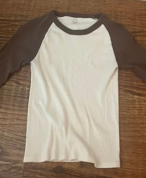 Brandy Melville Long Sleeve thumbnail 1