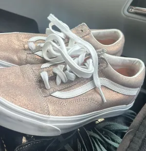 NWOT VANS thumbnail 1