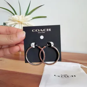 NWT Coach Medium Hoop Earrings‎ in Silver Tone thumbnail 2